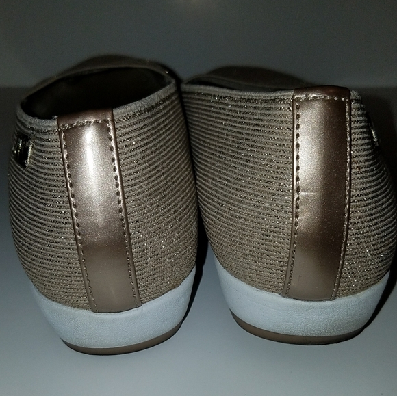 Anne Klein slip on sneaker, size 9, gold color - Picture 5 of 6